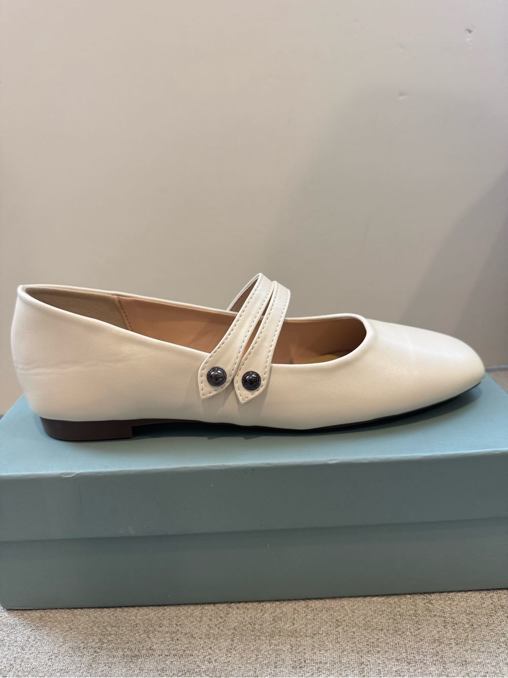 Cream Mary Jane Flat Shoes - Picture 6 of 6